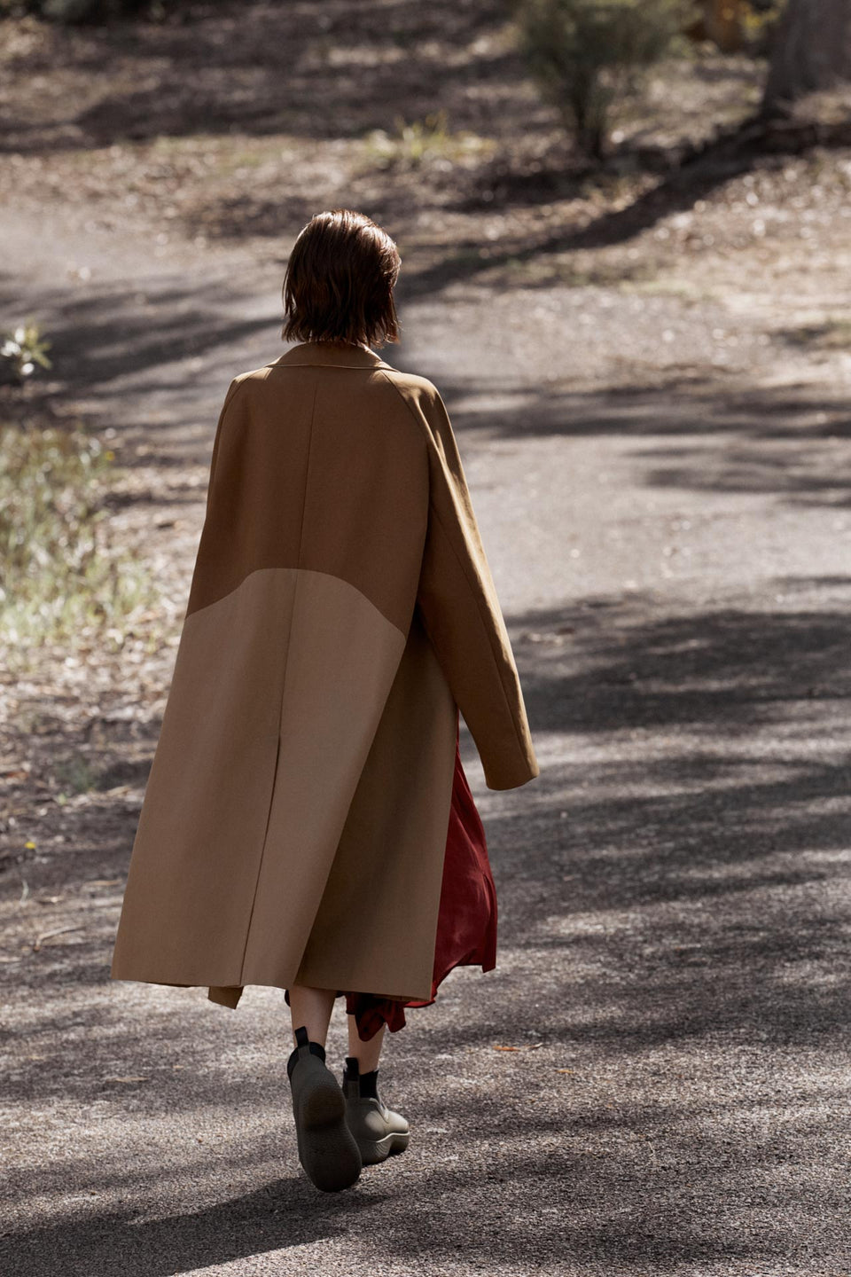 CARL KAPP AW2019 collection in Sydney Australia | Theia Onesize Fits All Trench Coat