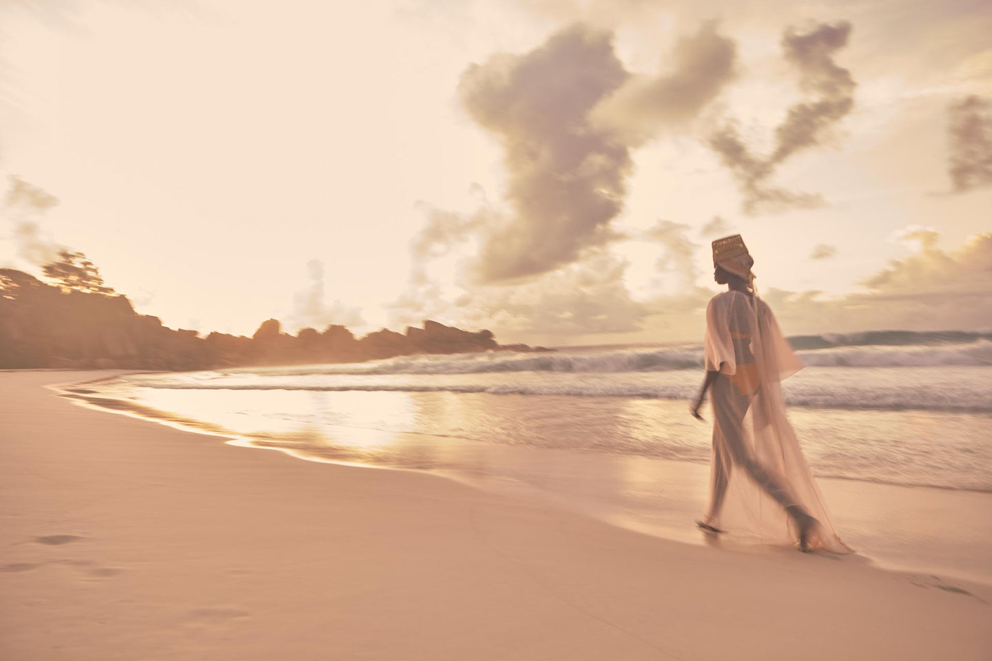 CARL KAPP SS2020 collection in Seychelles Six Senses Zil Pasyon | Mahe dress Misty rose