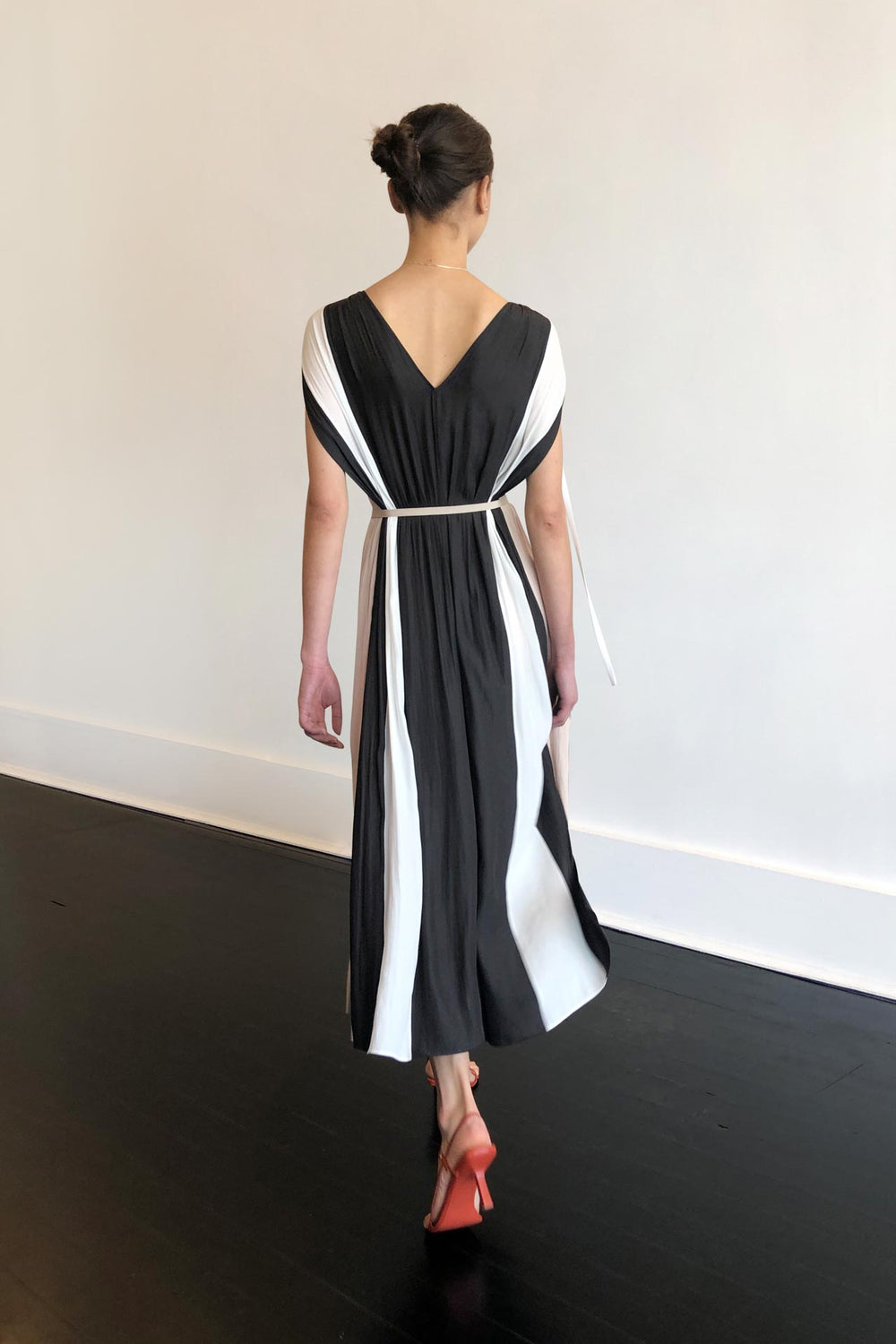 Fashion Designer CARL KAPP collection | Bel Air Onesize Fits All Dress Charcoal | Sydney Australia